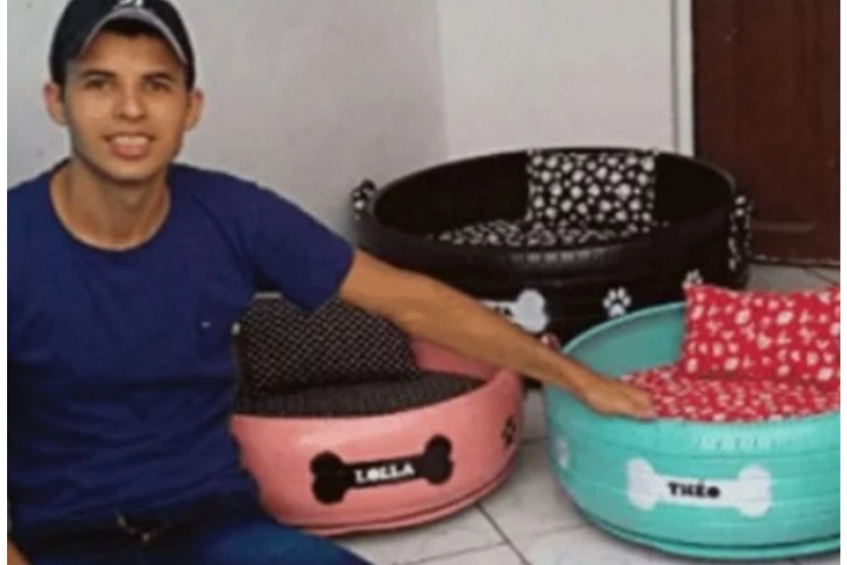 Brasileiro transforma pneus velhos em camas para cachorros e faz sucesso na web