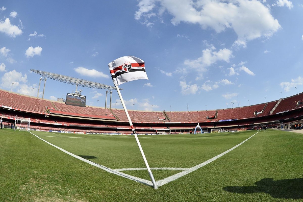 São Paulo entra com ação contra a União para pedir fim da meia-entrada em jogos no Morumbi