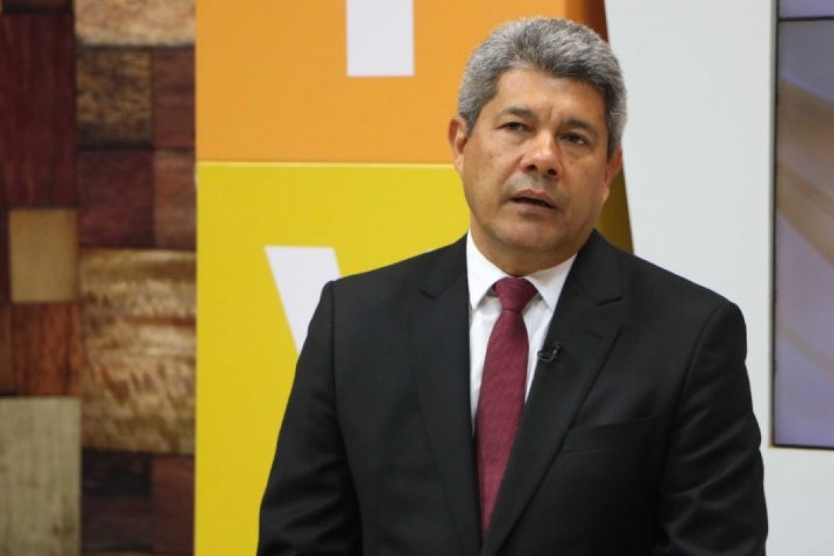 Jerônimo Rodrigues sanciona PL que reestrutura carreira da Defensoria Pública