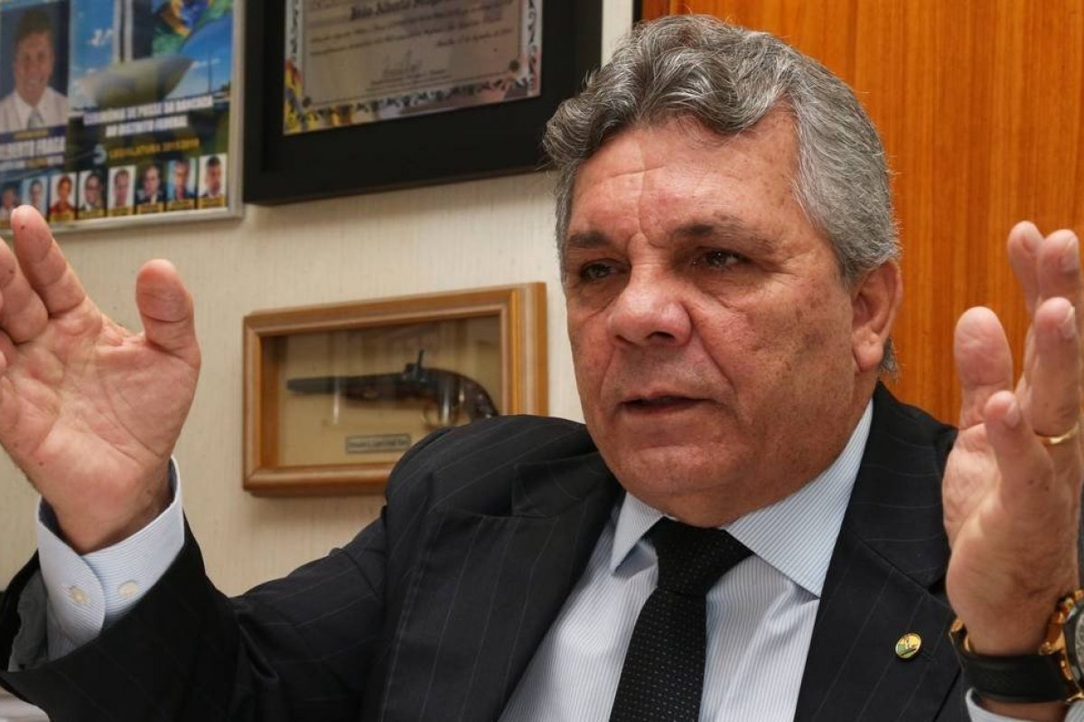 Fraga se diz lisonjeado após seu nome ser cotado para assumir ministério de Segurança Pública