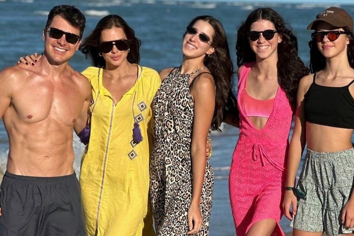 Rodrigo Faro curte férias em Trancoso com a família!