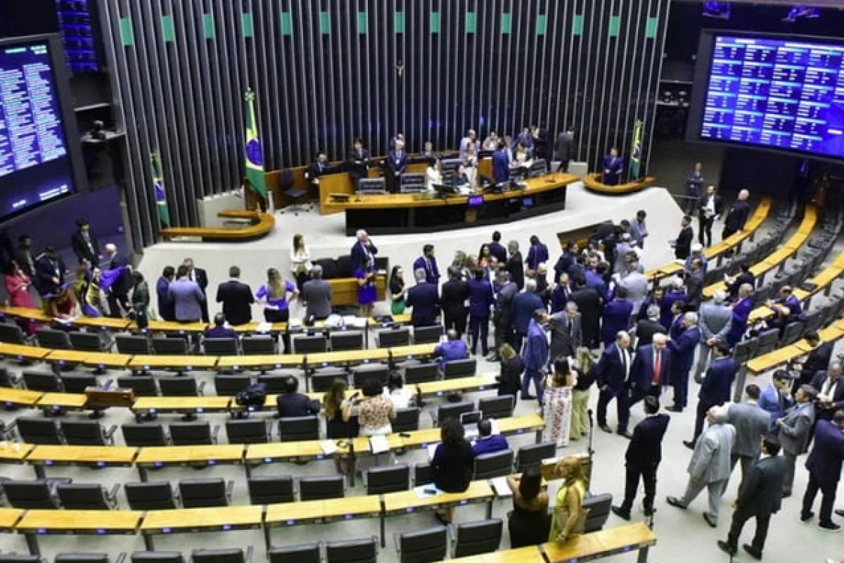 Câmara dos Deputados define calendário de sessões durante período eleitoral