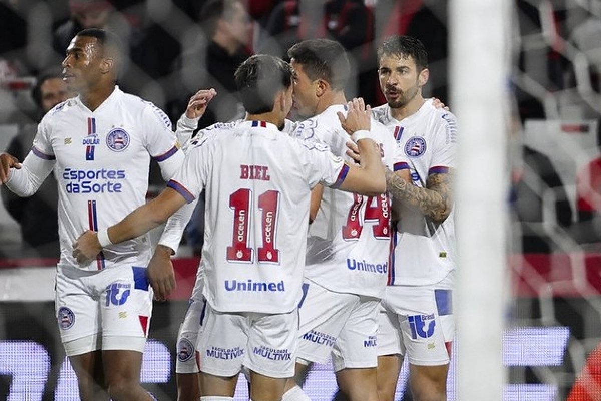 Vídeo: Bahia vence Athletico-PR fora de casa e segue firme na busca pelo G-4; veja um dos gols