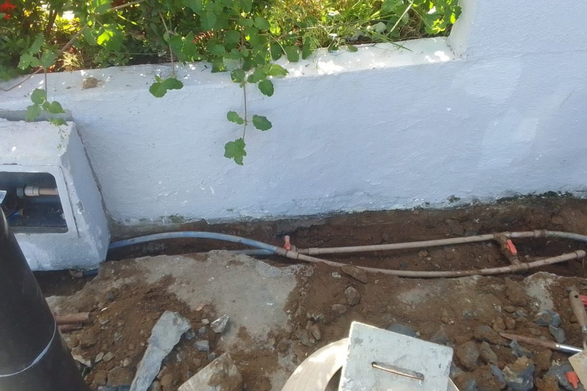 Academia é flagrada furtando água em Lauro de Freitas