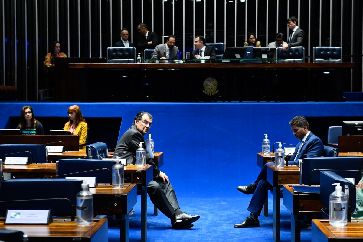 Líderes do Senado querem mais prazo para regulamentação da tributária