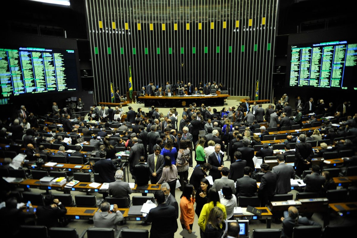 PEC da Anistia é aprovada em votação no plenário da Câmara