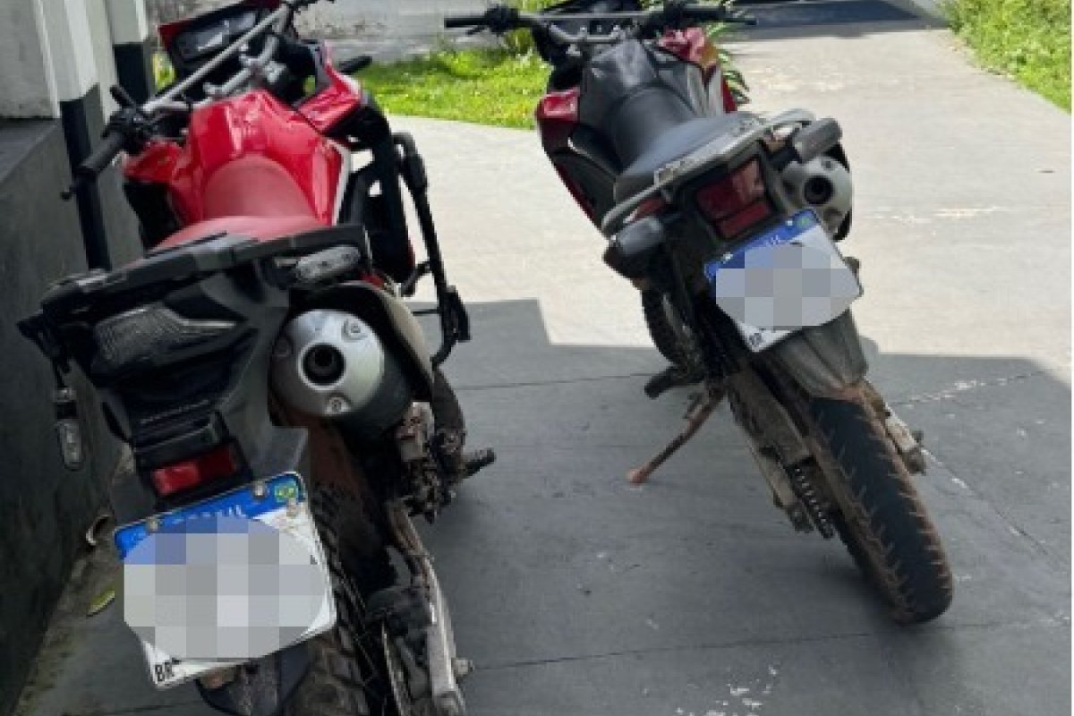 Motos roubadas são recuperadas pela PM em Camaçari