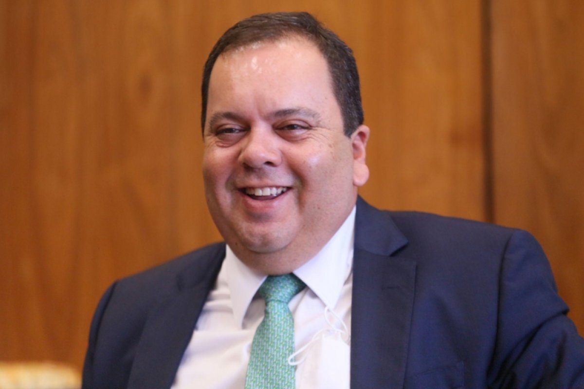 Candidato à presidência da Câmara dos Deputados, Elmar Nascimento gastou R$ 75 mil em propaganda em 5 meses