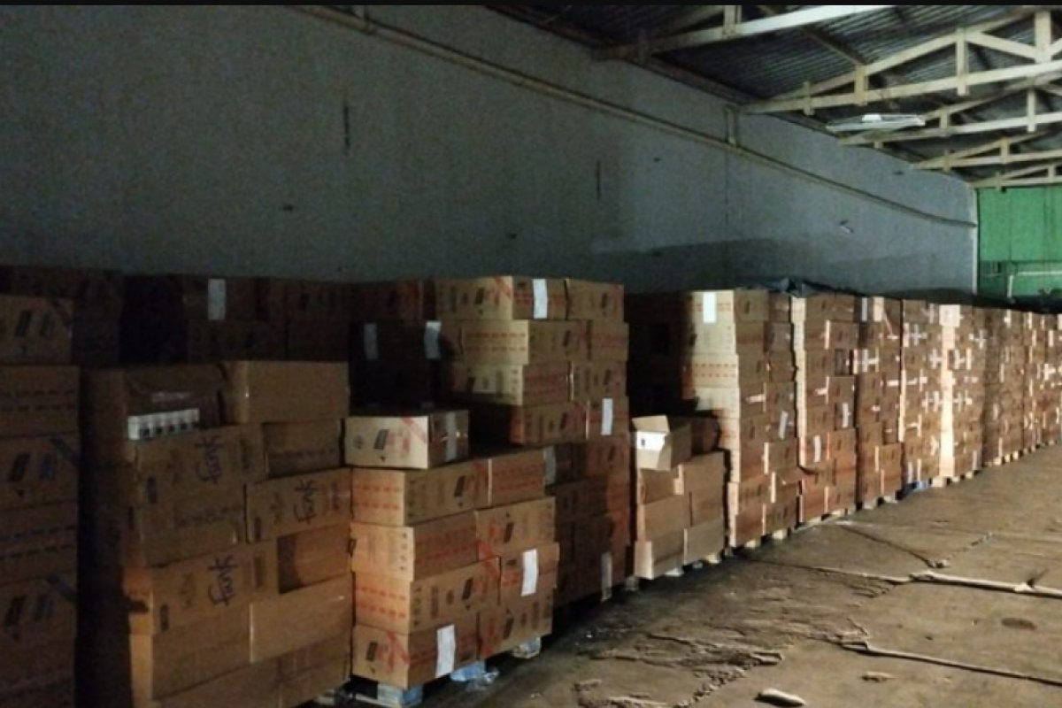 PF realiza em SP maior apreensão de cigarros contrabandeados da história