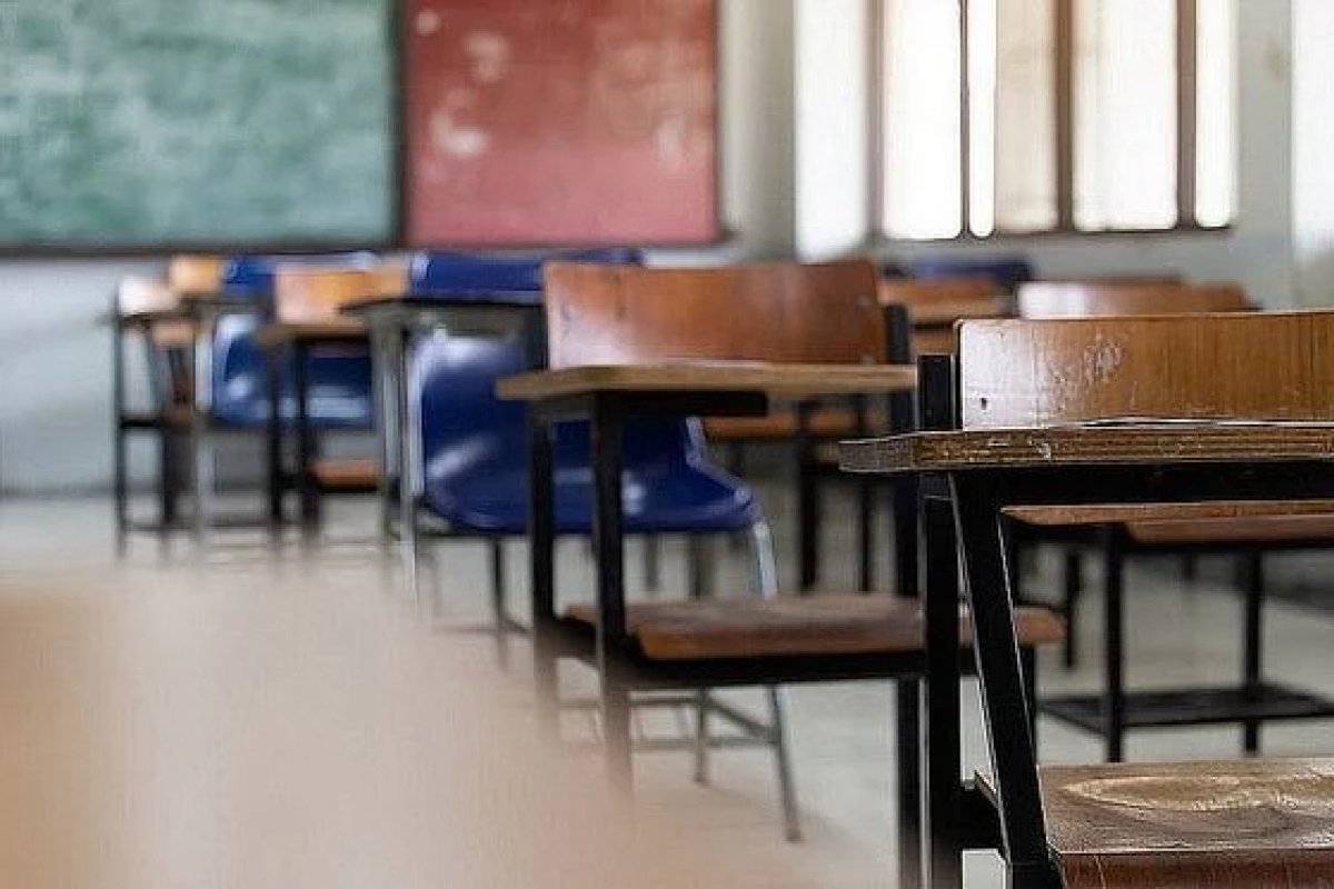 Pais e alunos denunciam invasão de membros de facção em unidade escolar de Salvador