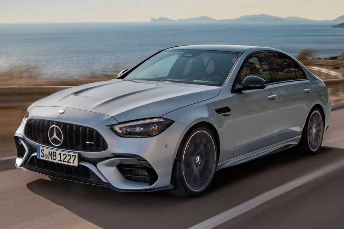 Mercedes Benz apresenta C63 com motor 2.0 turbo de 680cv no Brasil