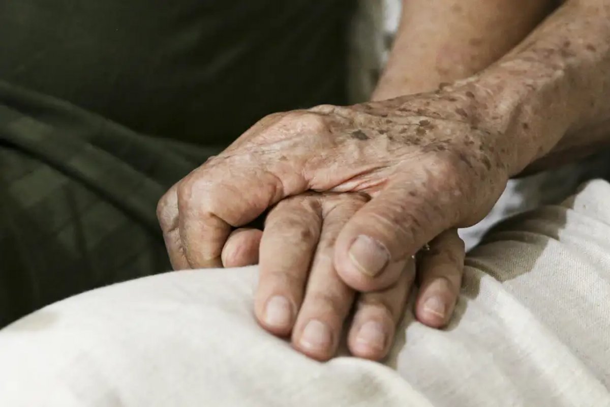 Cientistas desenvolvem ferramenta de IA que pode ajudar a prever avanço dos sintomas de Alzheimer
