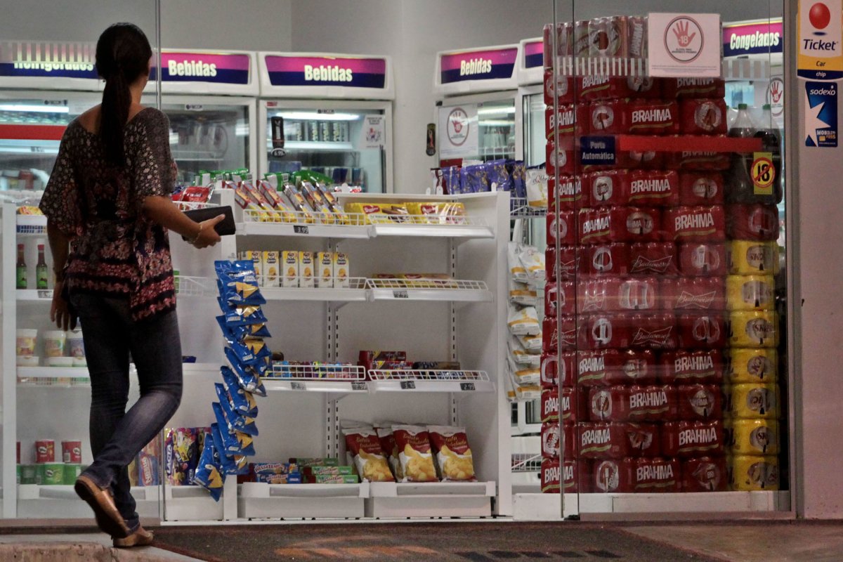 Projeto proíbe venda de bebidas alcoólicas em postos de combustíveis