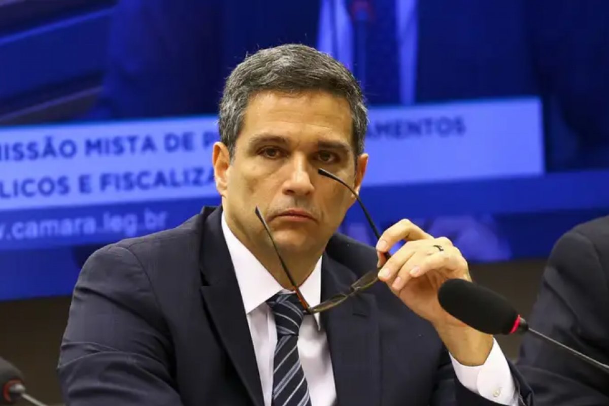 Governo consegue adiar PEC do Banco Central defendida por Campos Neto