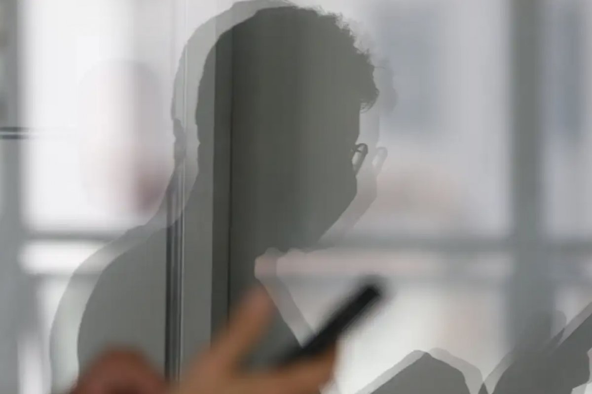 Um caso de stalking acontece a cada 6 minutos no Brasil