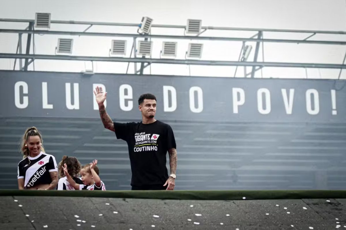 Contratação de Coutinho no Vasco atraiu 12 mil novos sócios-torcedores