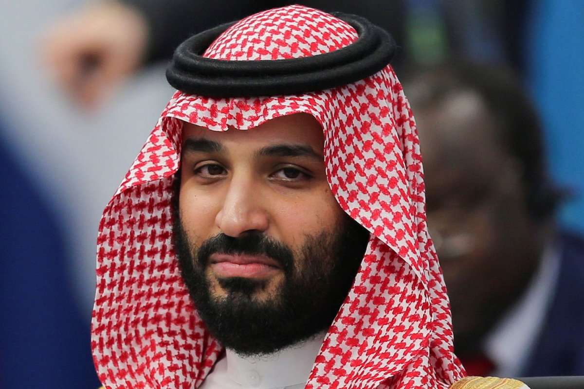 Príncipe saudita acusa o Irã por ataques contra petroleiros
