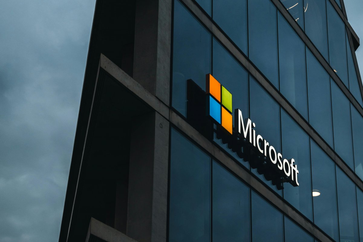 Como falha da Crowdstrike causou pane global ao derrubar nuvens da Microsoft e da Amazon