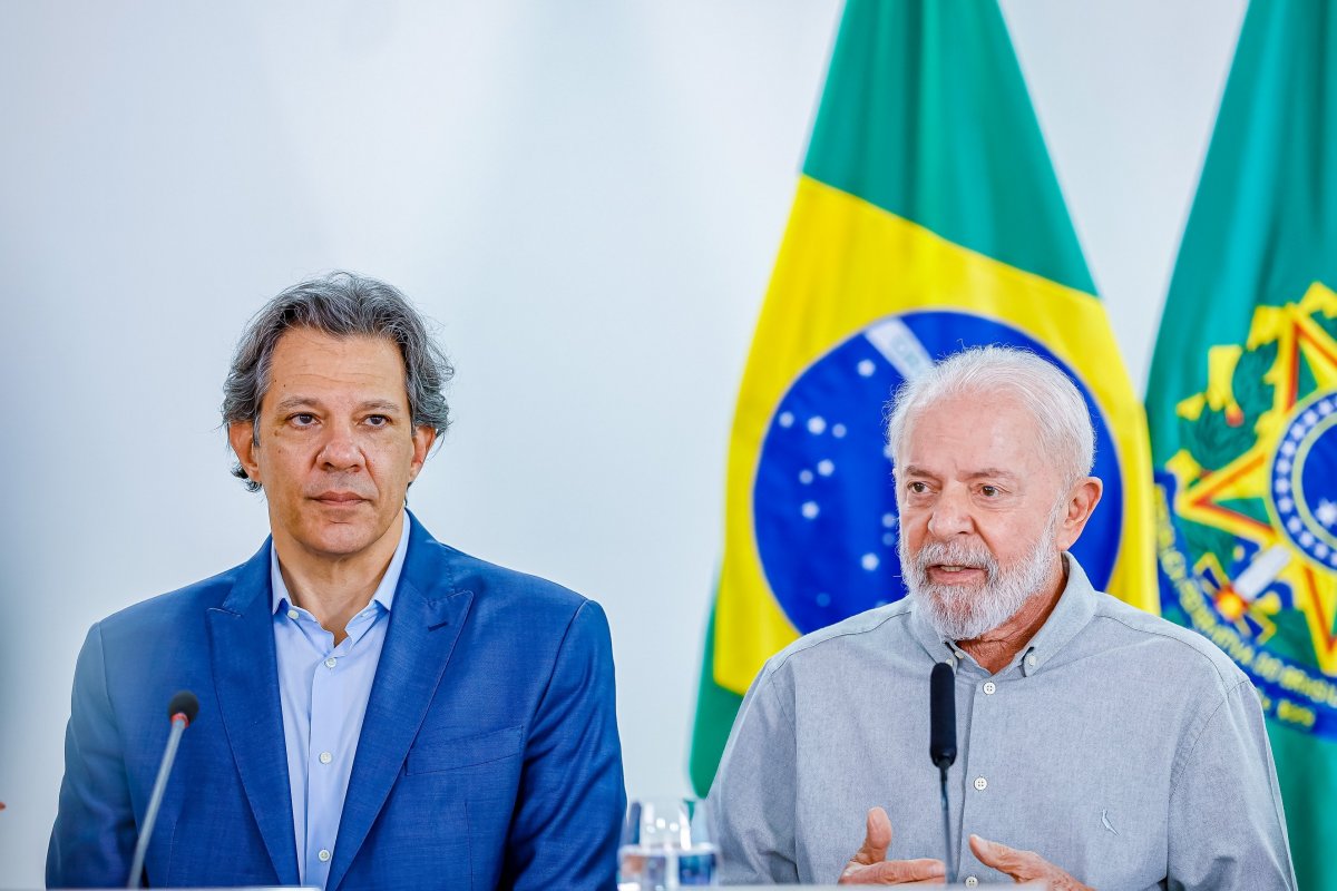 Digo todos os dias para o Haddad não se preocupar que a economia vai dar certo, diz Lula