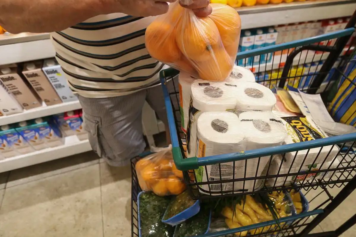 Em julho, intenção de Consumo das Famílias cai 0,2%