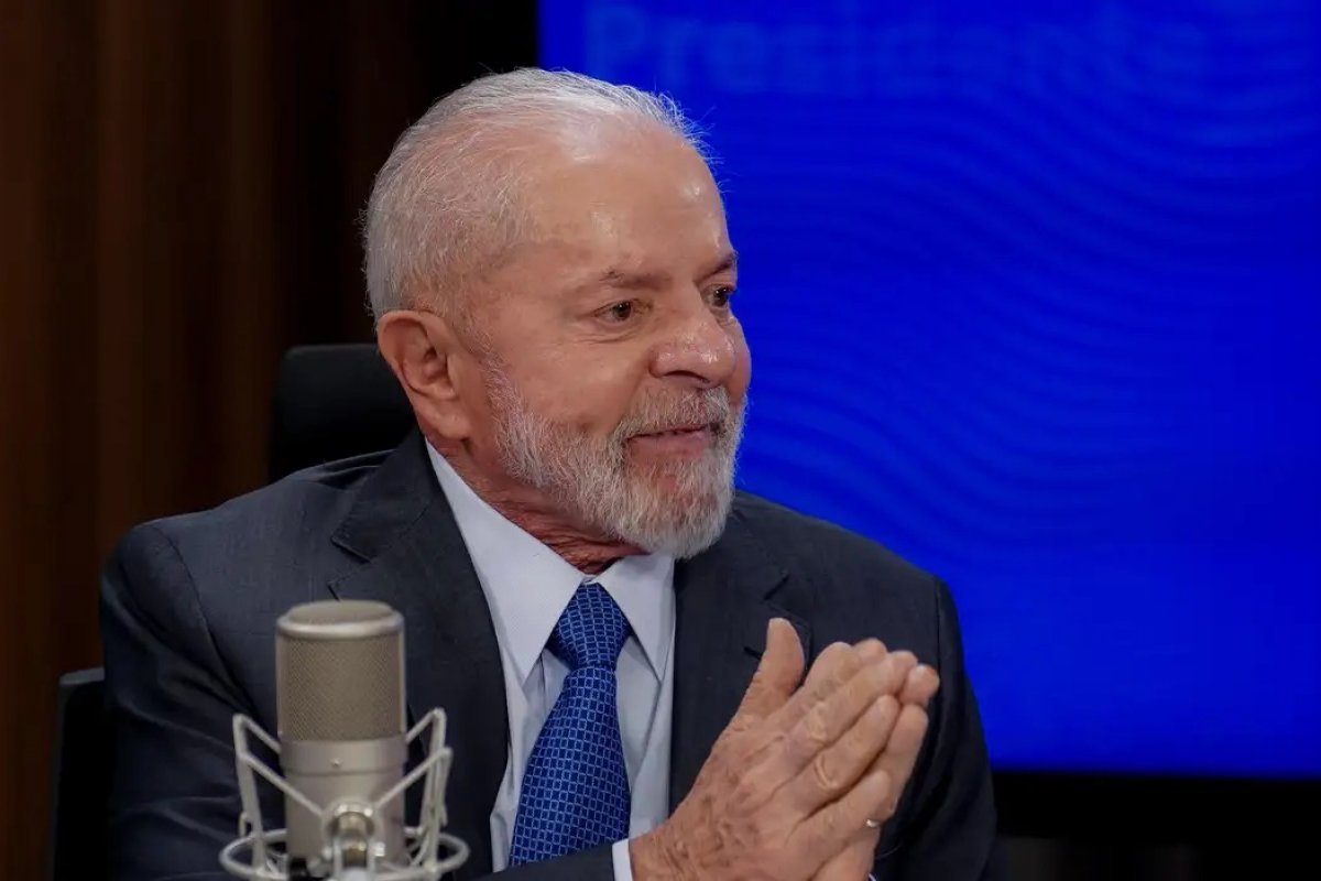 'Eles que elejam quem quiserem', diz Lula sobre pleito na Venezuela