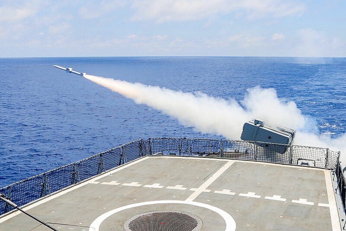 Israel intercepta míssil disparado do Iêmen após drone cair em Tel Aviv