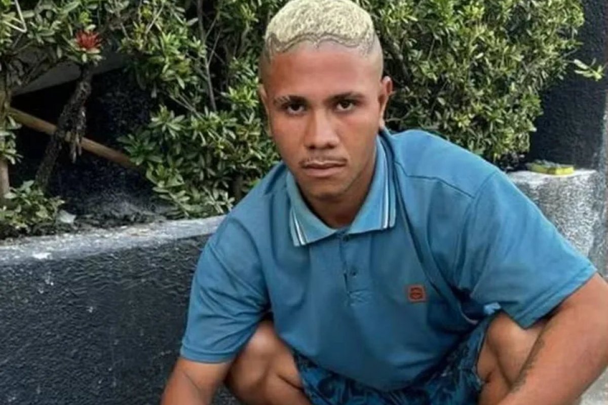 Homem é preso em flagrante suspeito de violar sepulturas para roubar ossadas no interior da Bahia