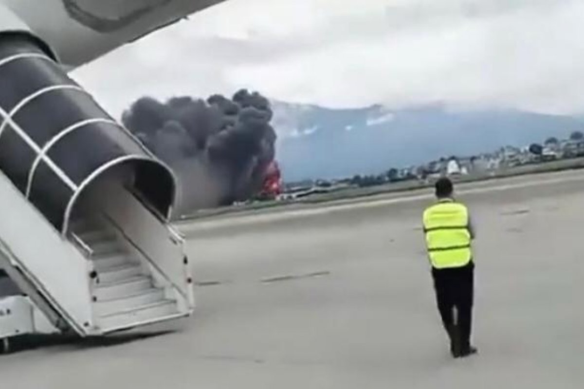 Vídeo: Avião cai após decolar, explode e mata 18 no Nepal