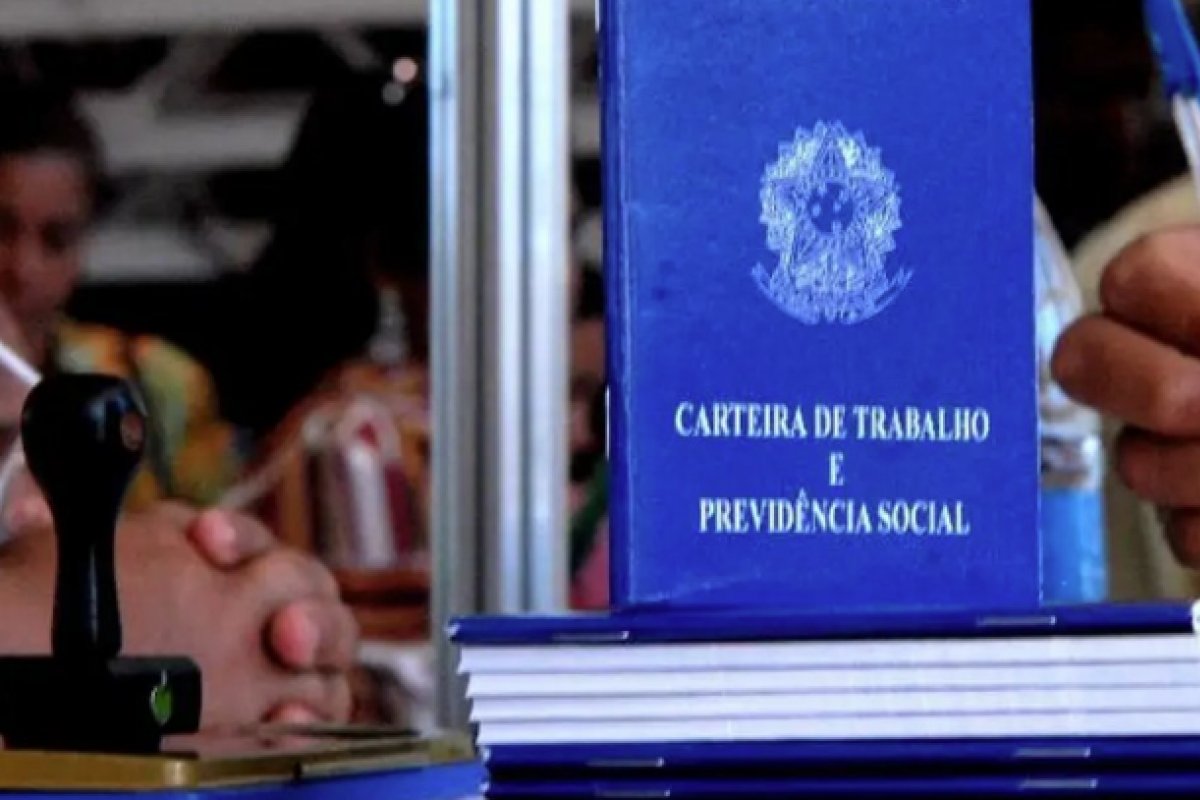 SineBahia divulga vagas de emprego disponíveis para esta quinta-feira (25)