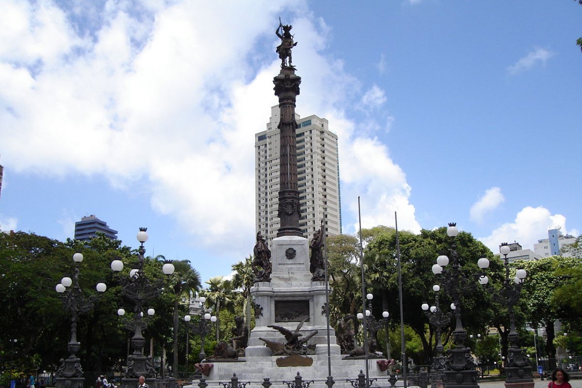 Vandalismo de praças públicas causa prejuízo de quase meio milhão em Salvador