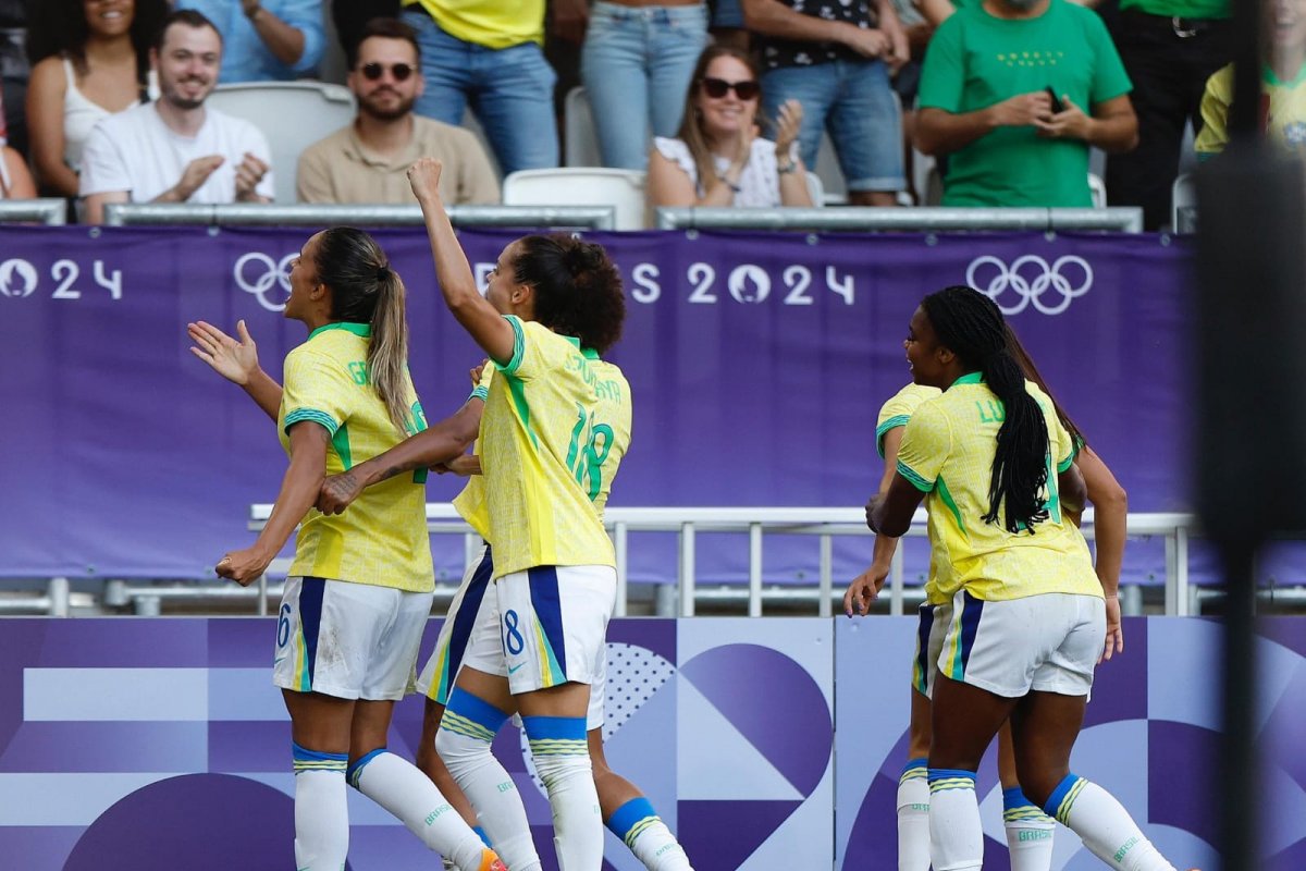 Paris 2024: Brasil estreia com vitória sobre a Nigéria no futebol feminino