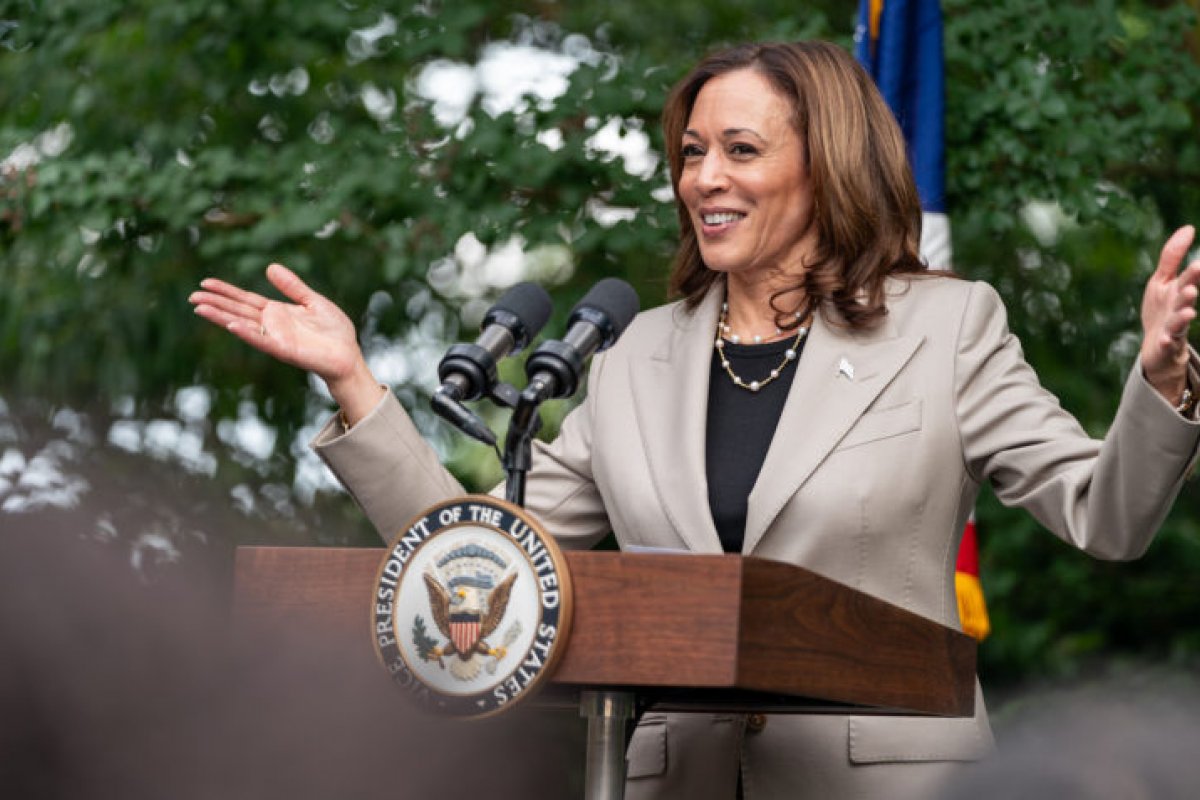 Barack e Michelle Obama manifestam apoio a Kamala Harris: 'será uma presidente fantástica'