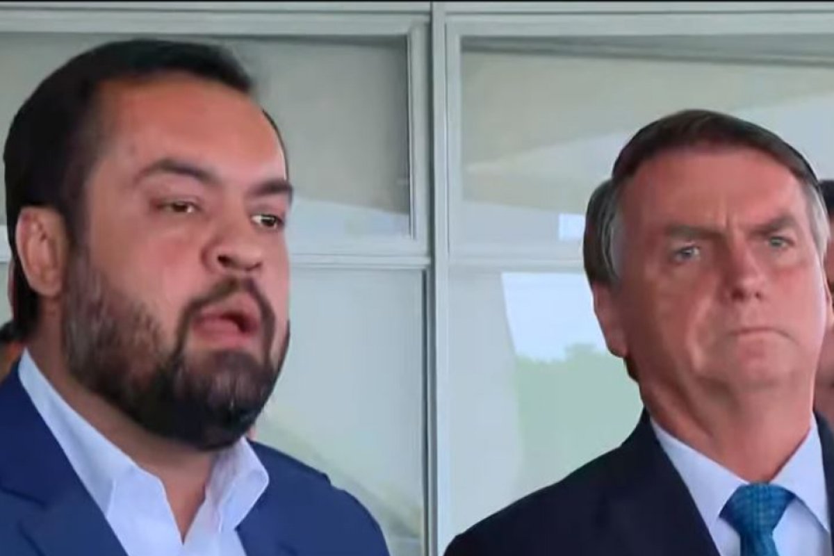 Assessor de Cláudio Castro foi contratado pelo gabinete de Bolsonaro após tentar atuar como 'fonte humana' da Abin, aponta PF