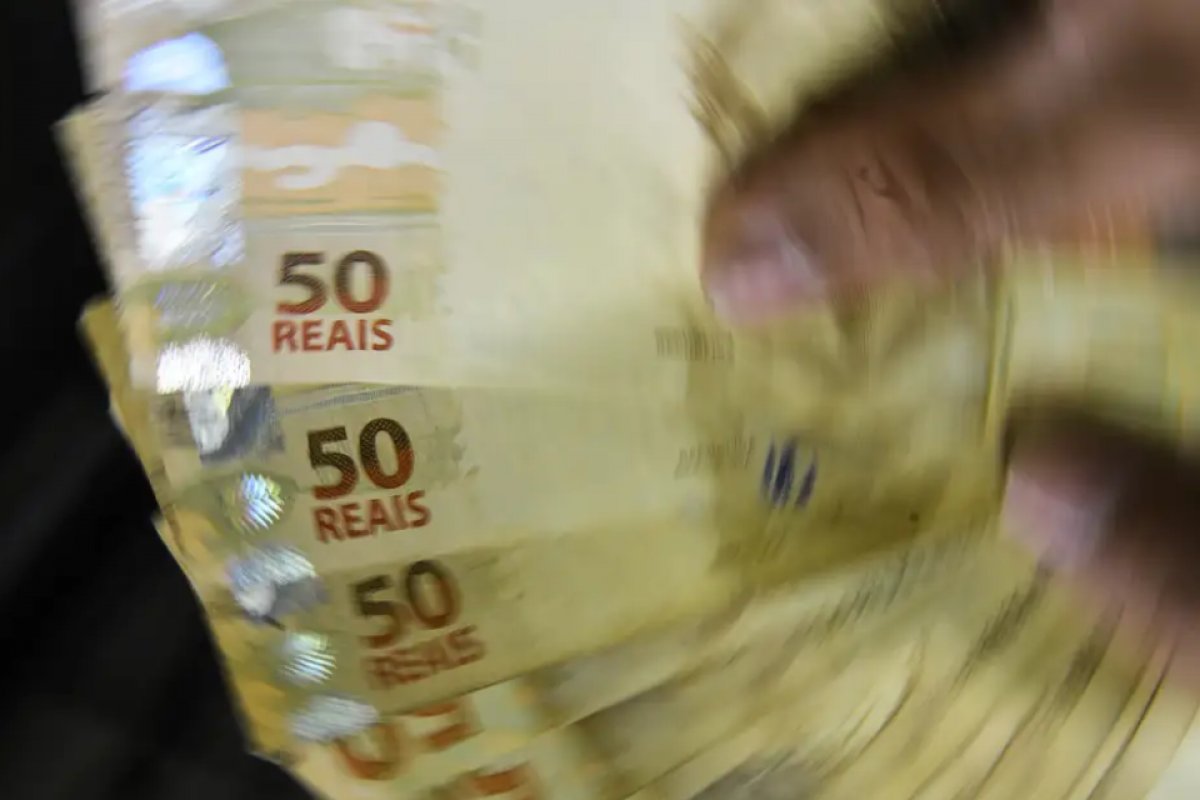 Contas públicas têm déficit de R$ 38,8 bi em junho e fecham pior 1º semestre desde 2020