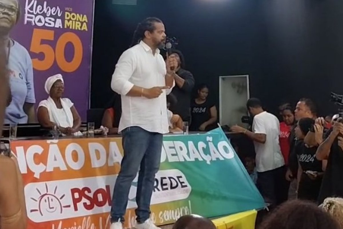 Vídeo: "Nós estamos construindo um programa para Salvador pensando na cidade dos sonhos", diz Kleber Rosa em discurso como pré-candidato