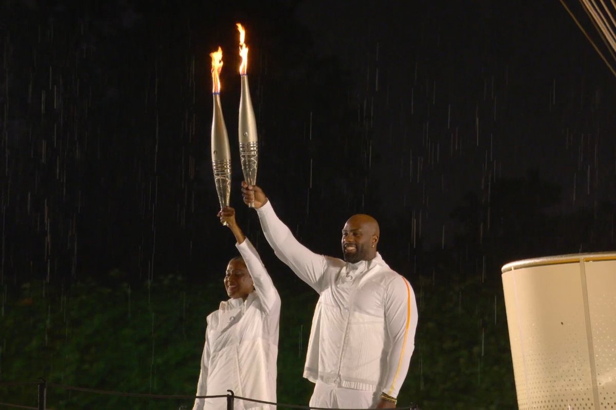 Teddy Riner e Marie-José Perec: quem são os escolhidos que acenderam a pira olímpica de Paris-2024