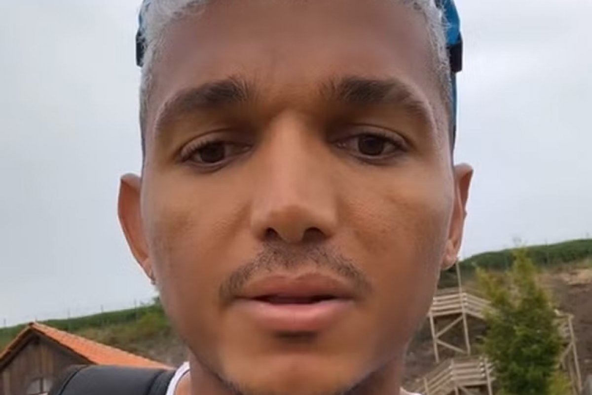 Medalhista olímpico em Tóquio, baiano Isaquias Queiroz reclama de cama da Vila Olímpica: 'doído demais'