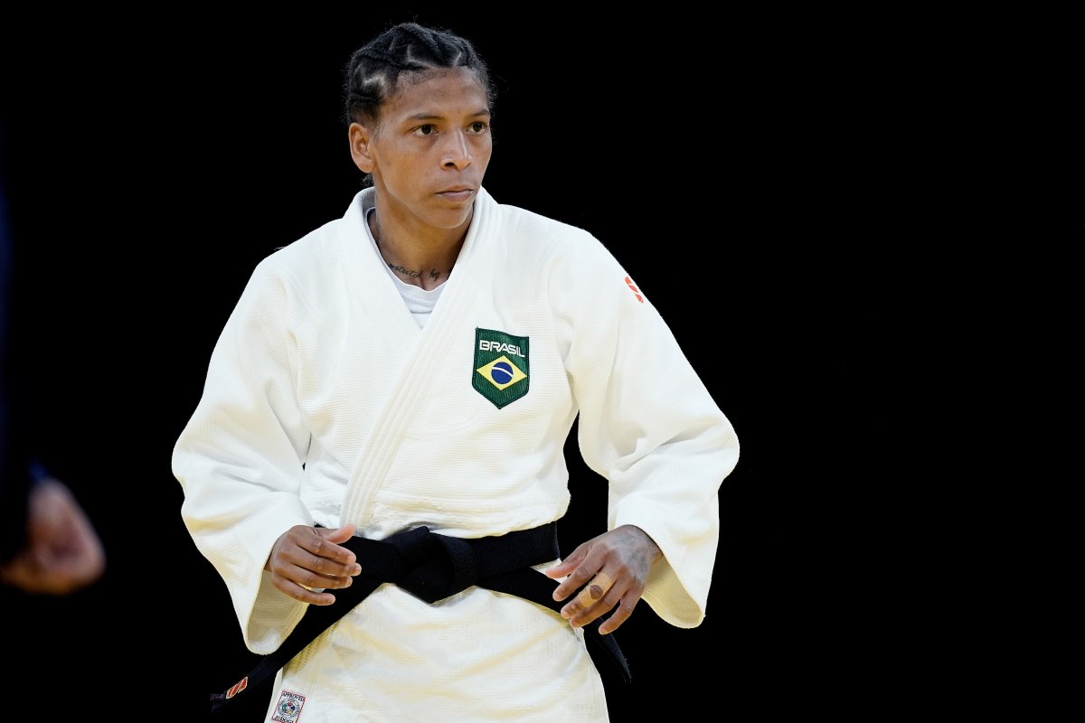 Ouro nas Olimpíadas do Rio, judoca Rafaela Silva avança para semifinal e disputará nova medalha