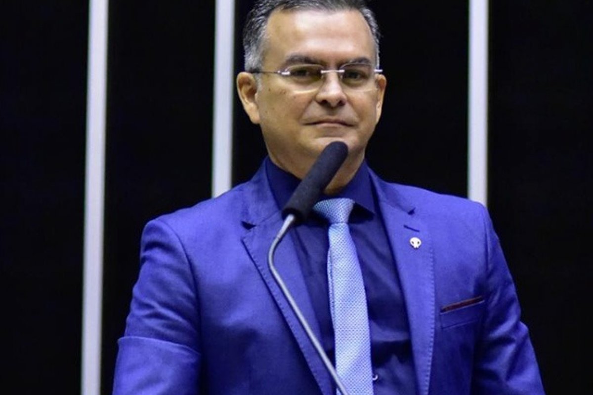 Suplente de ministro vota contra orientação do governo em 31% das sessões na Câmara