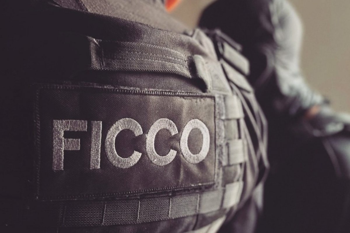 Traficante que exibia armas na internet é preso no bairro de Cajazeiras XI, em Salvador