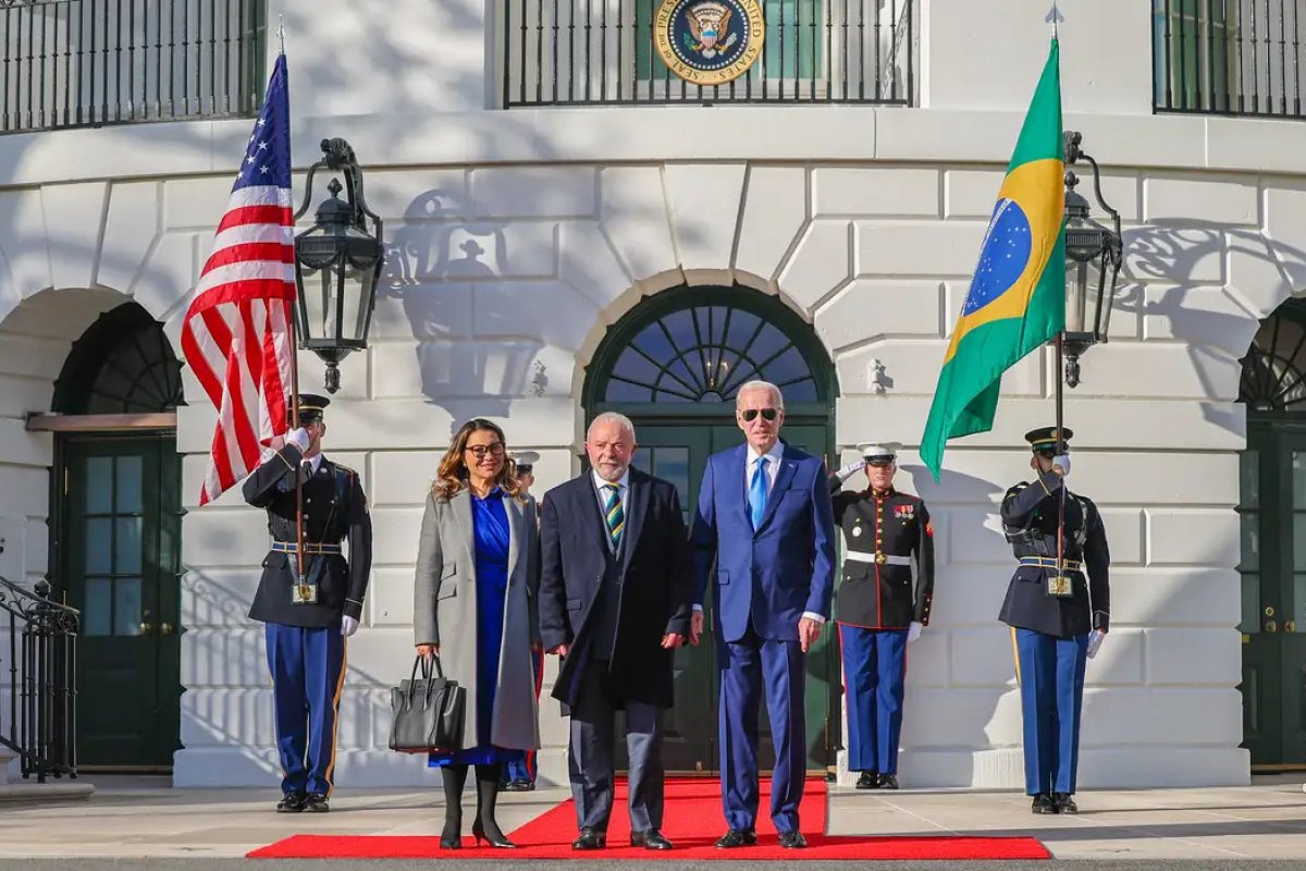 Biden e Lula concordam na necessidade de divulgação de dados sobre Eleições da Venezuela, afirma Casa Branca