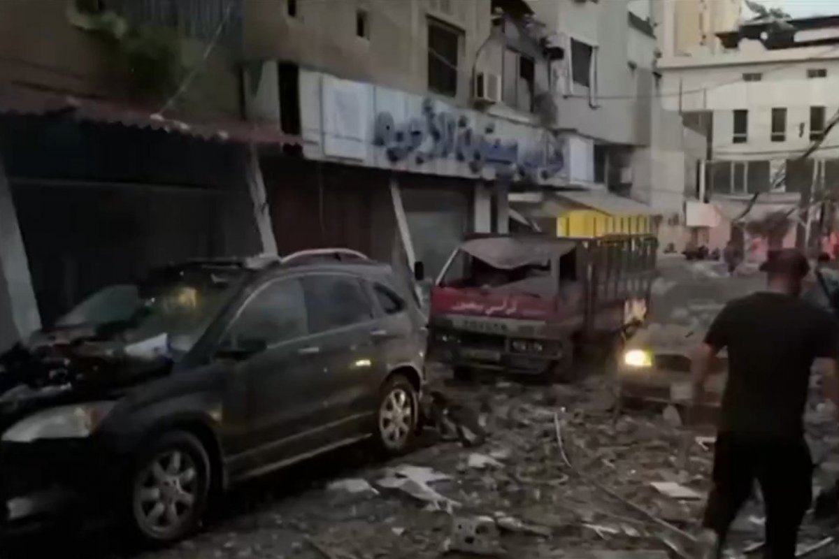 Israel bombardeia região civil de Beirute, capital do Líbano; segundo as autoridades 3 morreram pessoas e 74 ficaram feridas