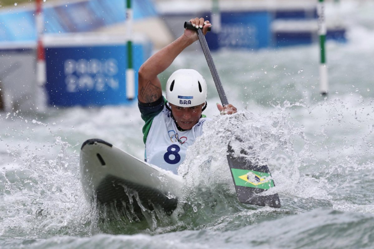 Ana Sátila conquista 5º lugar inédito no C1 em Paris 2024