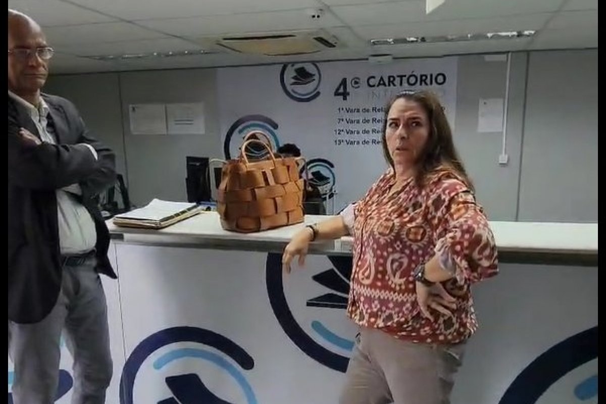 Vídeo: Advogada acusa juiz de negar atendimento em cartório de Salvador