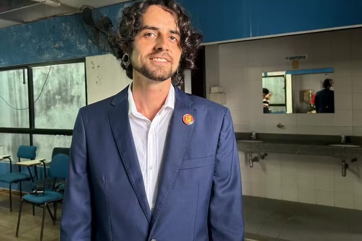 Eleições 2024: PCB oficializa candidatura de Giovani Damico à prefeitura de Salvador