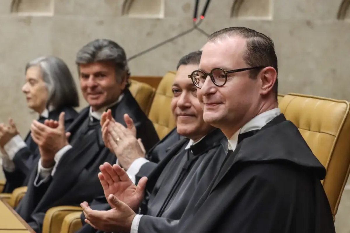 Em recado a prefeitos, STF derruba trechos de PEC de Bolsonaro que aumentou benefícios pré-eleições