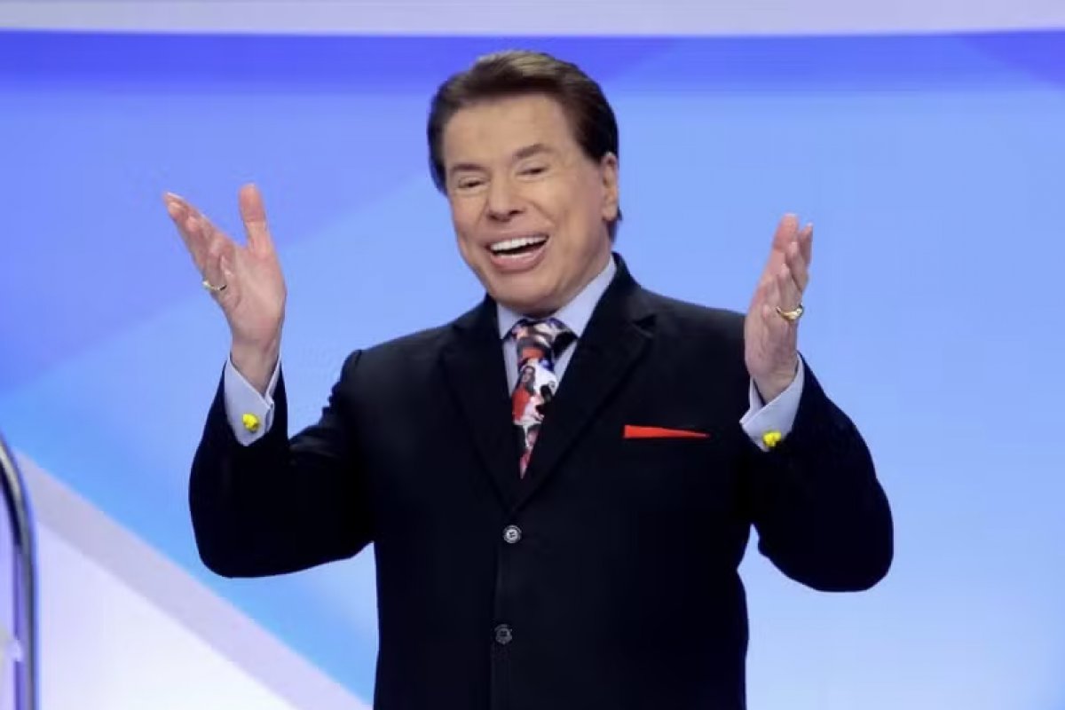 Silvio Santos volta a ser internado em São Paulo