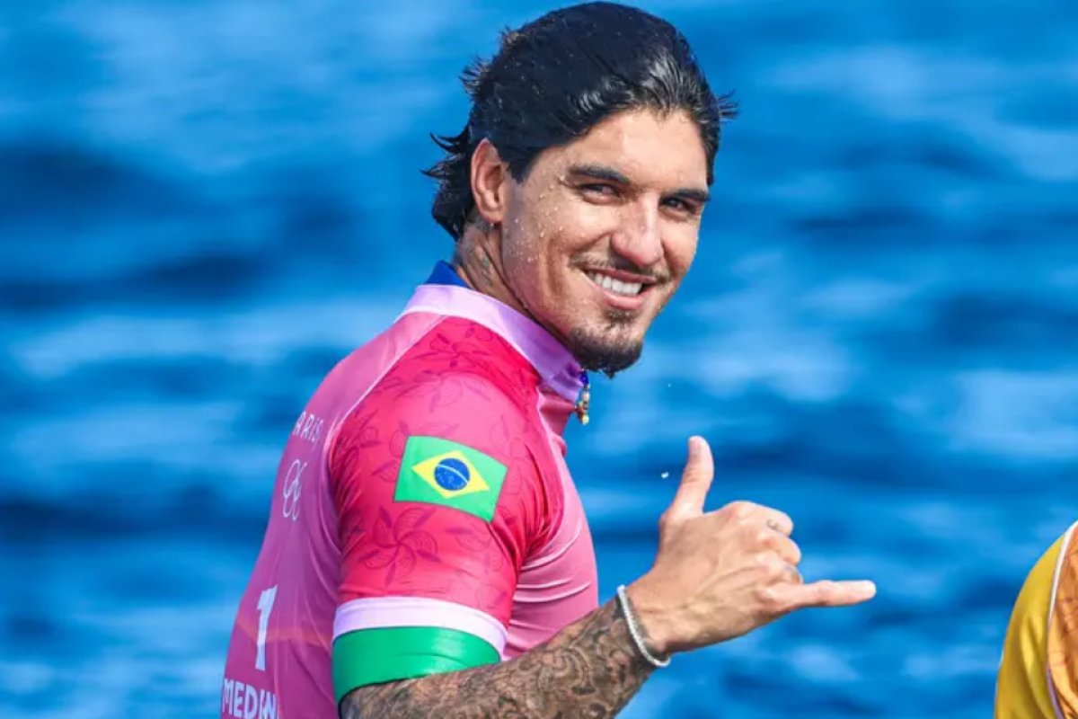 Surfe é adiado, mas terá disputa de medalhas neste sábado com Medina e Tati