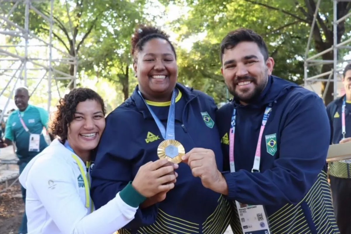 Técnica do judô, Sarah Menezes alcança marca inédita com ouro de Bia Souza