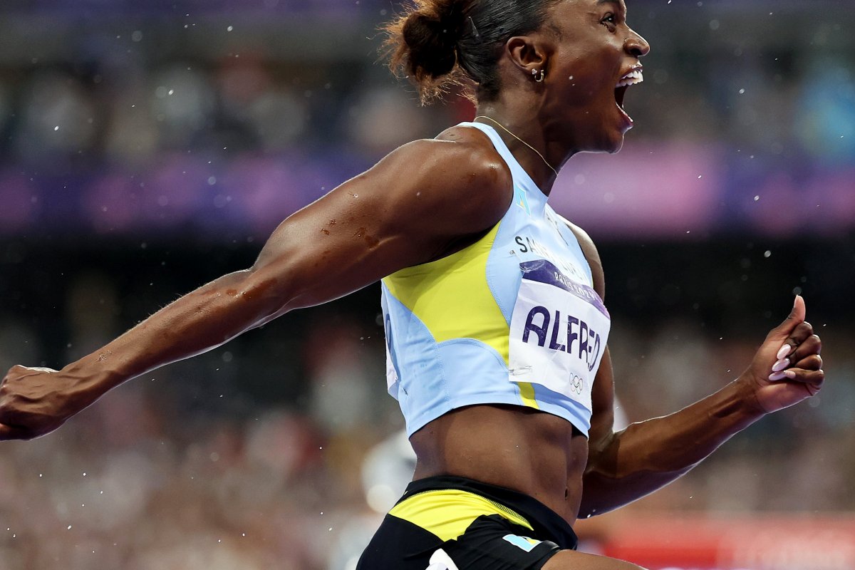 No Atletismo, corredora de Santa Lúcia fica com o ouro e conquista 1ª medalha na história de seu país